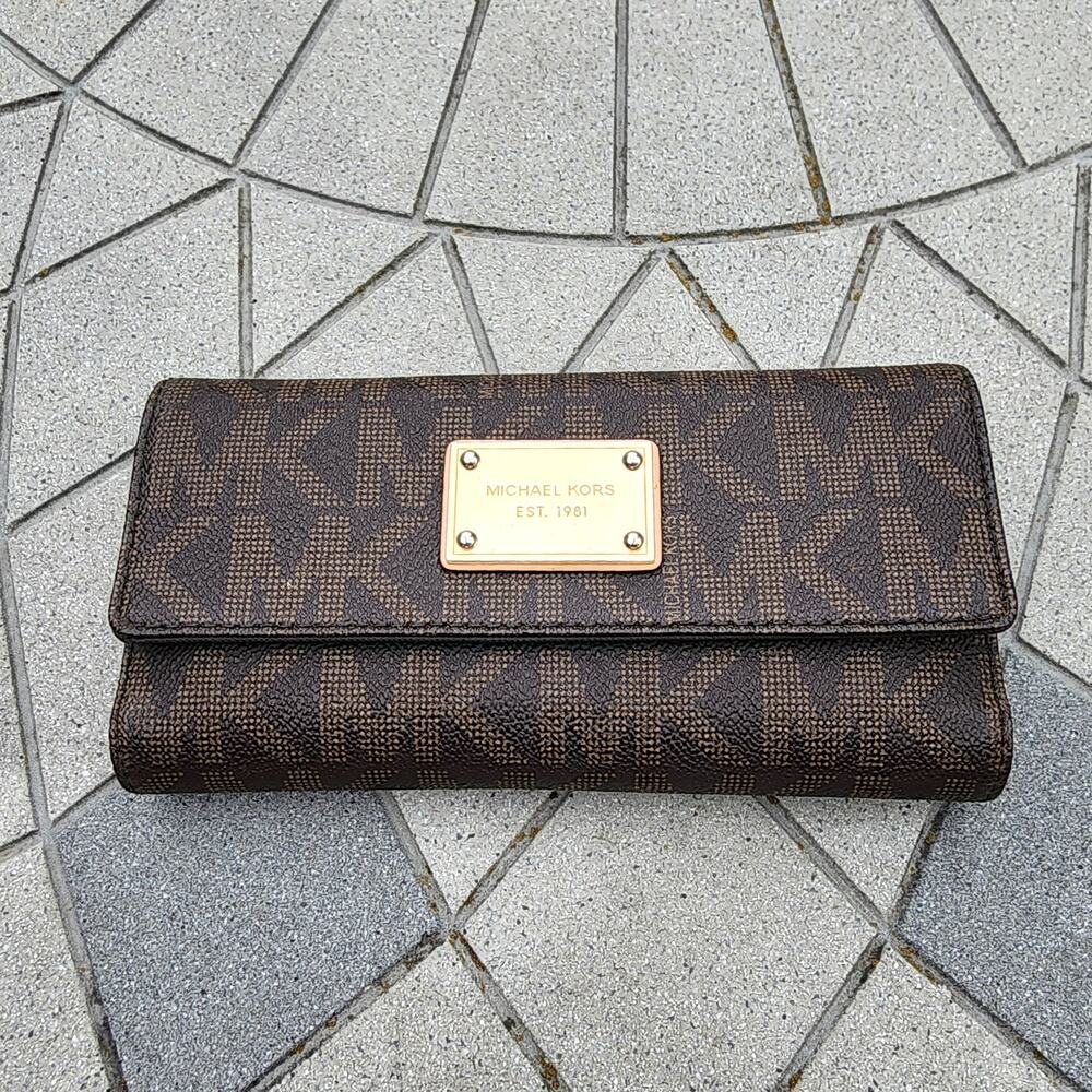 Michael Kors Jet Set Signature Checkbook Continental Wallet Vintage